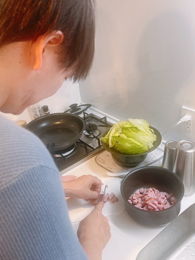 佑都(ﾕｳﾄ) あいのすけさんの手作りレタスチャーハン✨