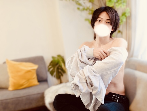 蒼介(ｿｳｽｹ) 四つん這いの妙🍑