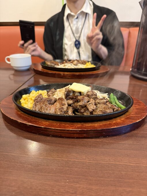 輝星(ｺｳｾｲ) 🍚おデブ活ですわ〜🍖