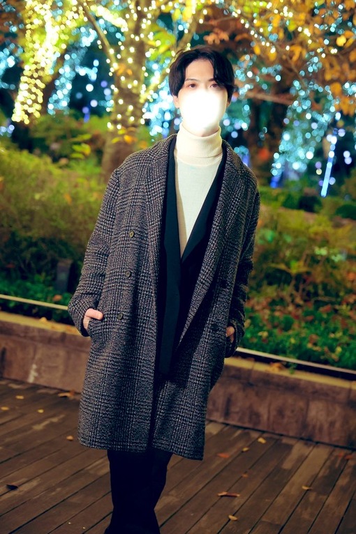 佑都(ﾕｳﾄ) ロングコート羽織ると