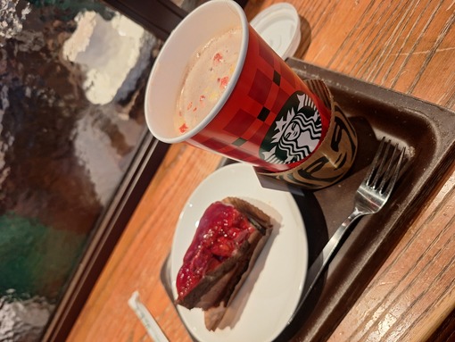 和己(ﾅｺﾞﾐ) くつろぎの時間