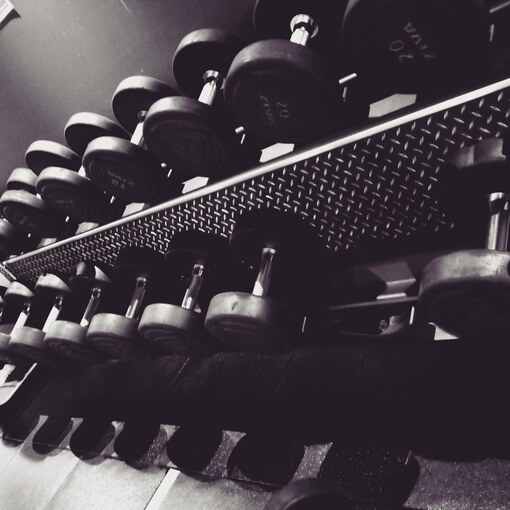 和己(ﾅｺﾞﾐ) ジム