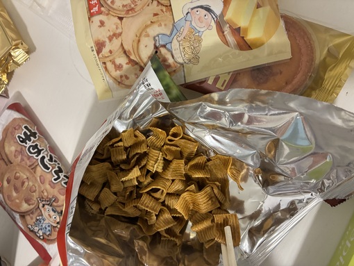 一樹(ｲﾂｷ) 事務所でデブ活中