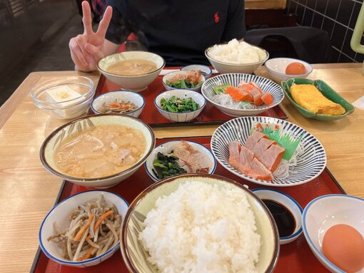 波瑠 (ﾊﾙ) つばささんと🍽️