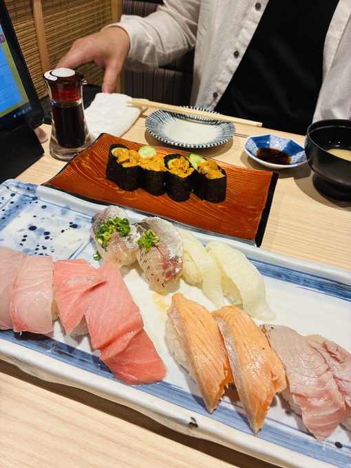 仁(ｼﾞﾝ) あいのすけさんとお寿司