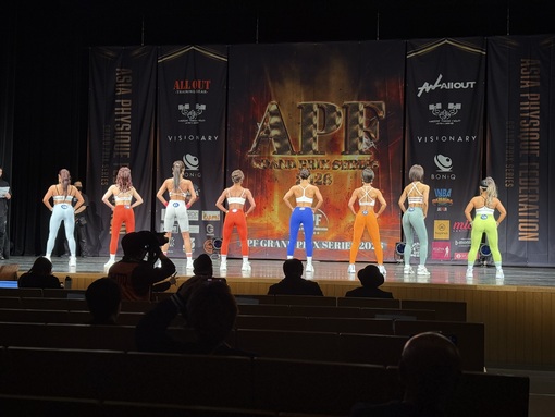 将斗(ﾏｻﾄ) コンテスト会場が完全にゴレンジャーだった件😎🌈🍑】