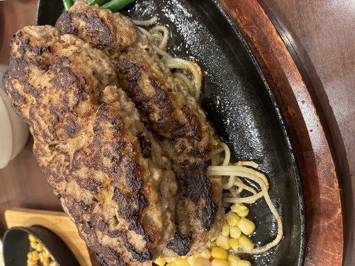 仁(ｼﾞﾝ) 1キロのハンバーグ😋