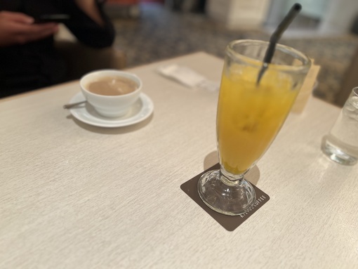 叶(ｶﾅｴ) カフェでのんびり