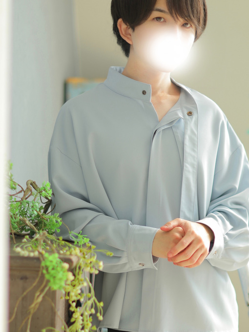 青(アオ)